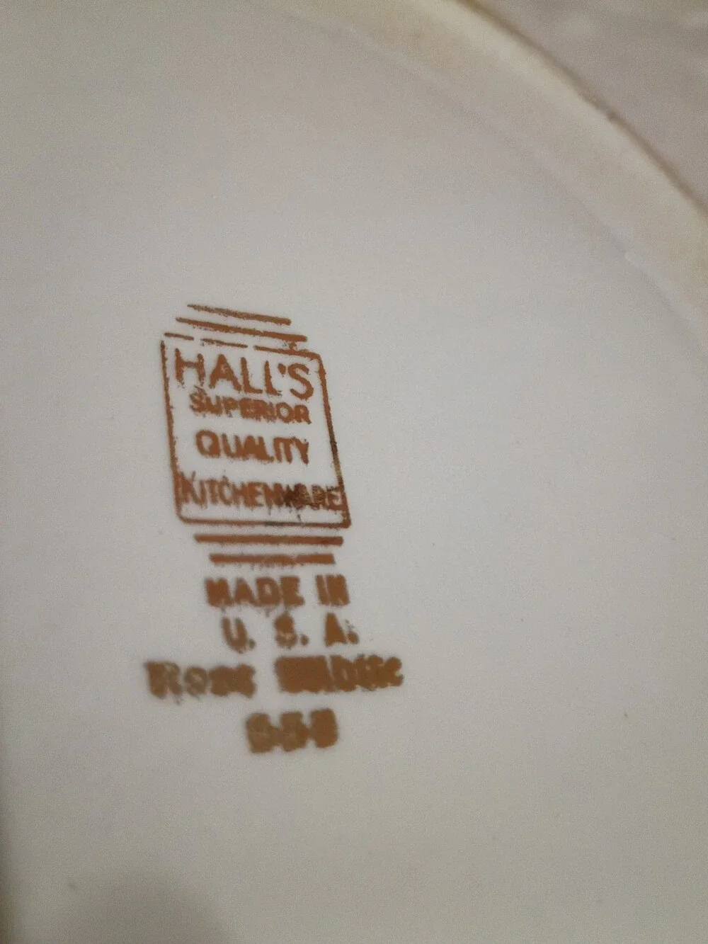 Vintage Hall's Superior Kitchenware Casserole dish.